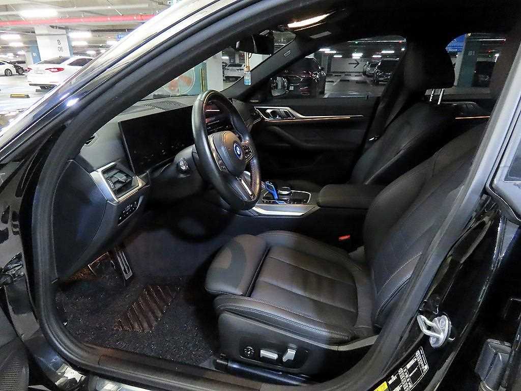 BMW i4 - Vista 6