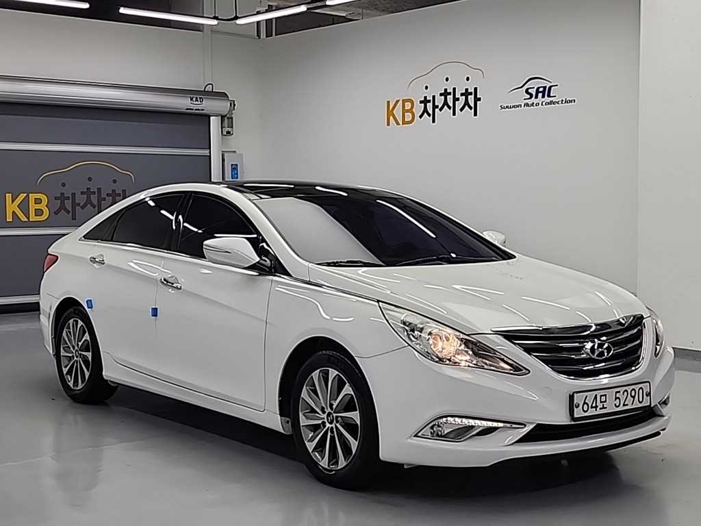 HYUNDAI Sonata - Vista 4