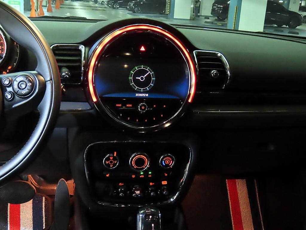 Mini Clubman - Vista 11