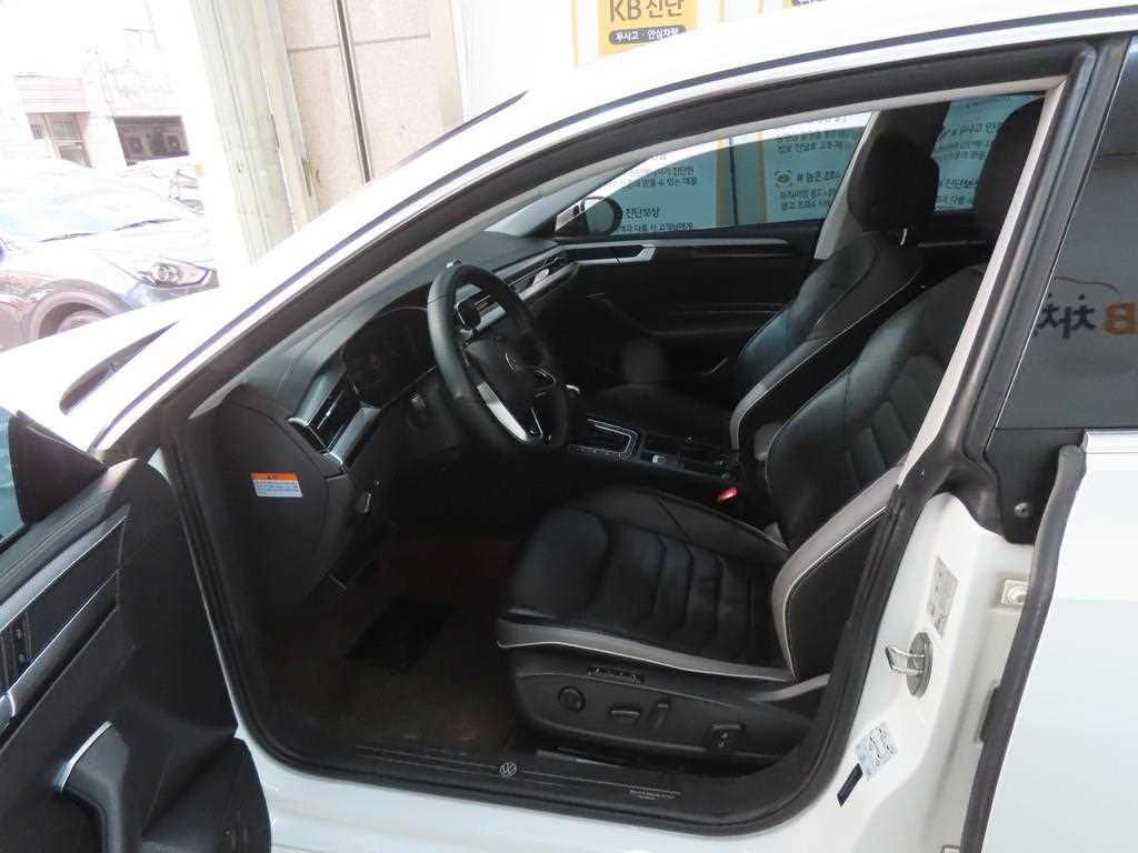 Volkswagen Arteon - Vista 5