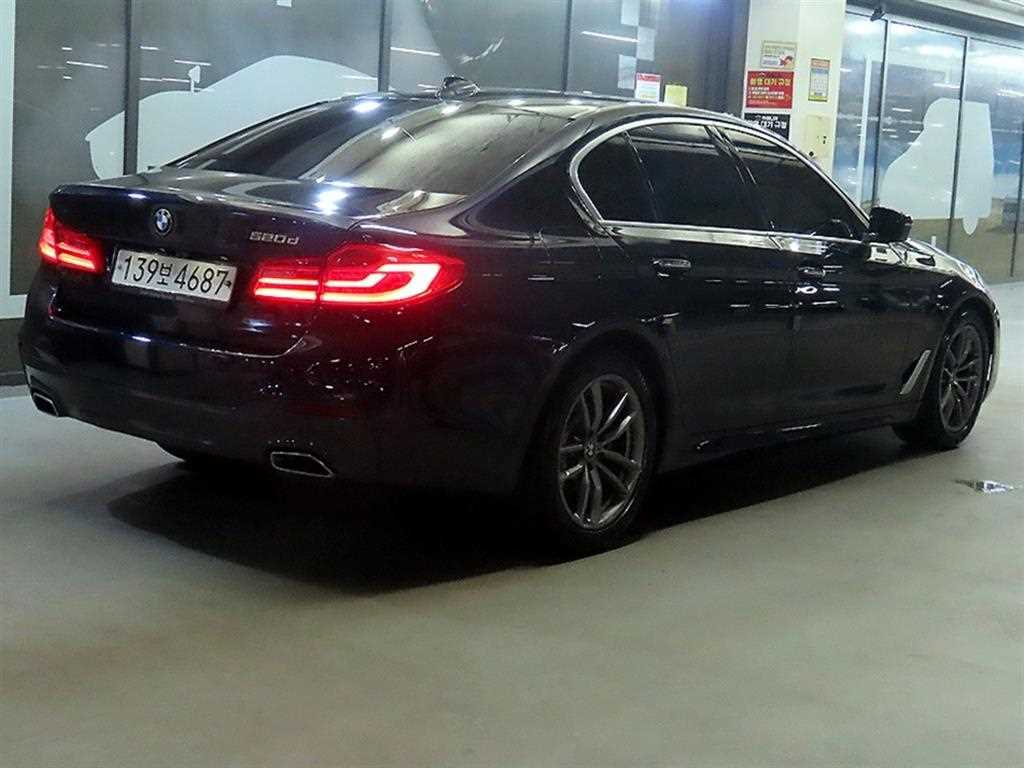 BMW 5 Series - Vista 4