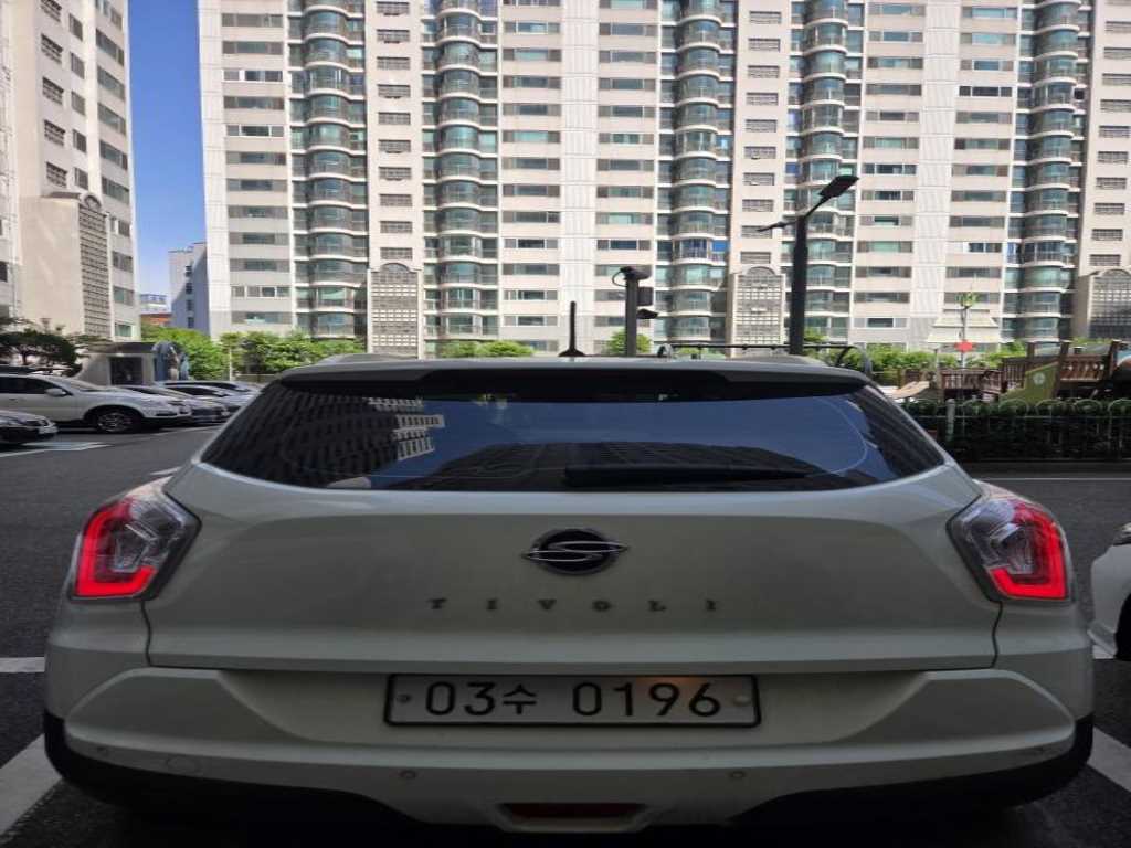 Ssangyong Tivoli - Vista 2