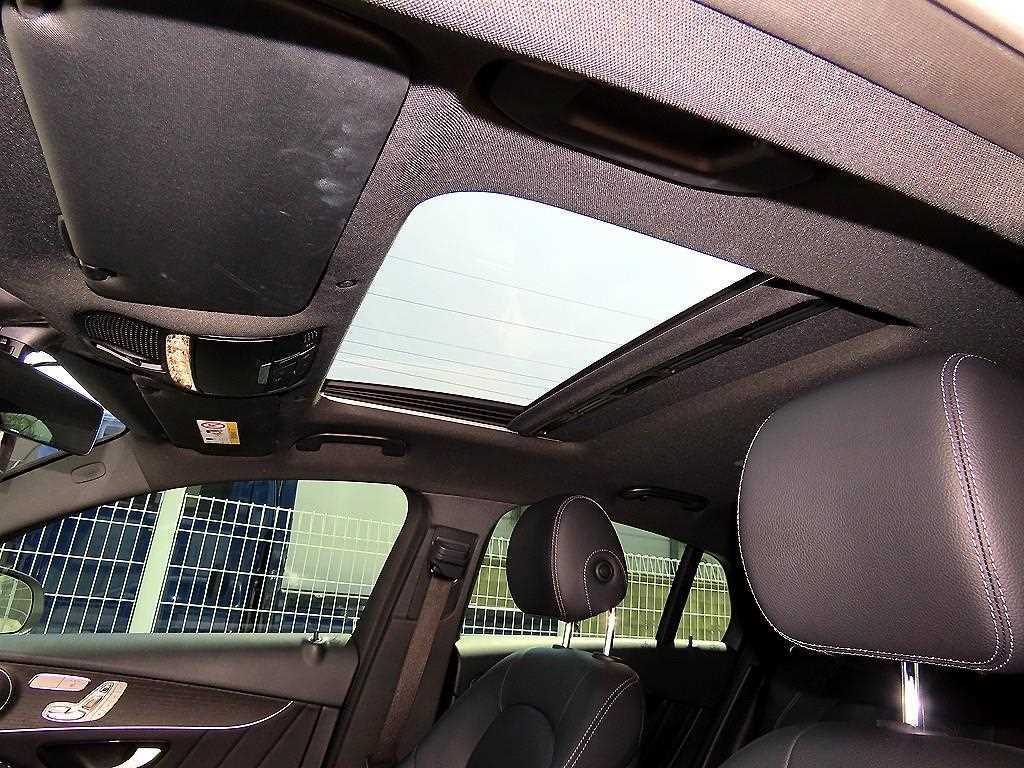Mercedes Benz GLC Class 2021 Blanco - Importación desde Corea - HF Imports Iquique - Foto 15