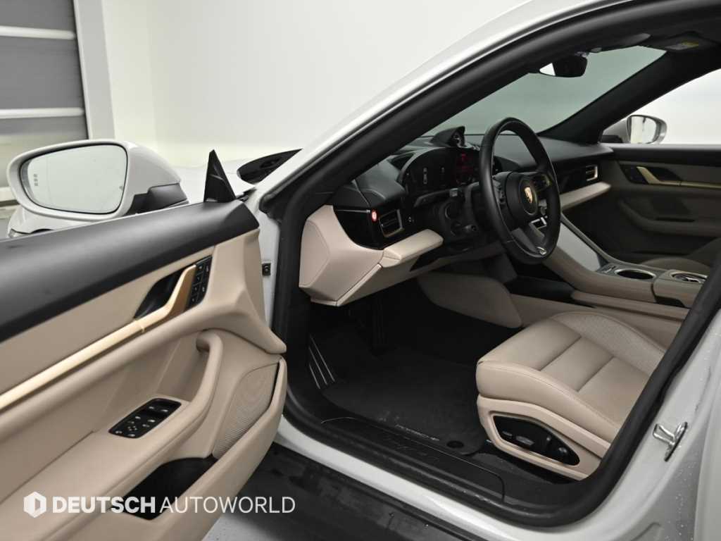 Porsche Taycan - Vista 11