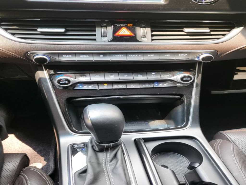 HYUNDAI Grandeur - Vista 8