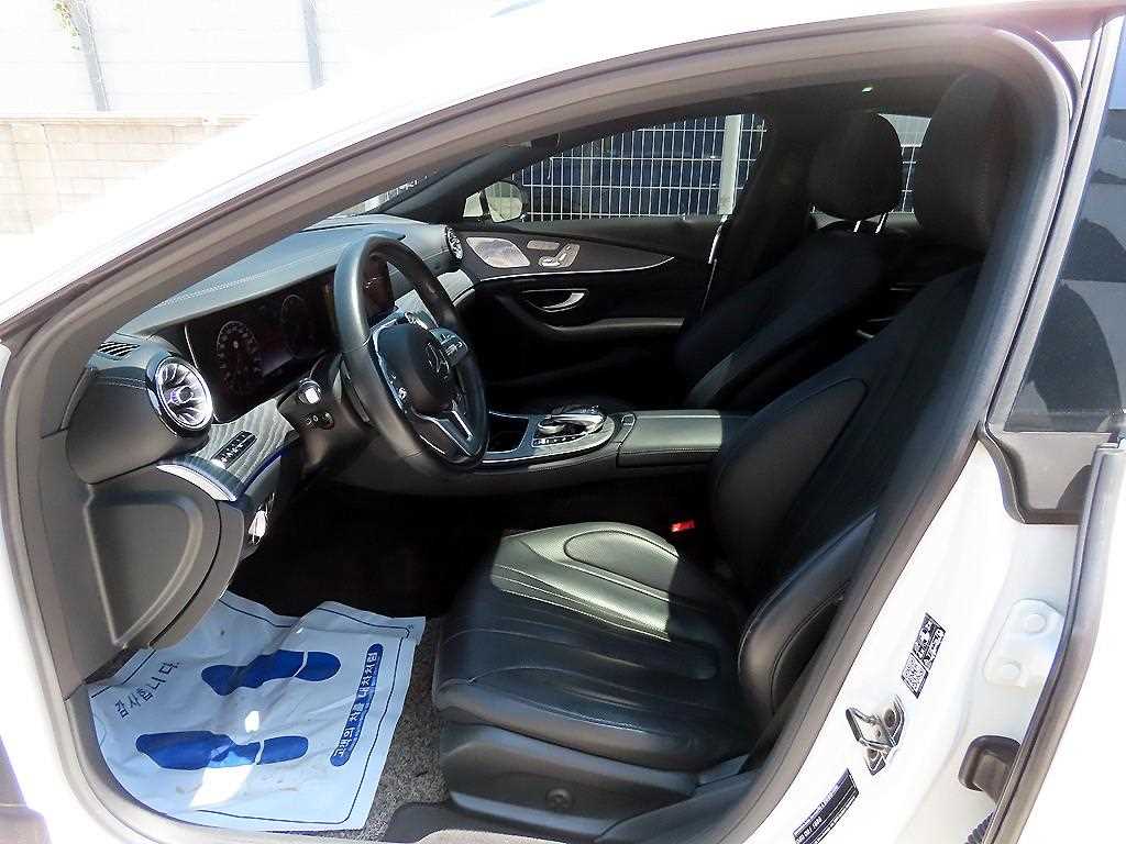 Mercedes Benz CLS Class - Vista 5