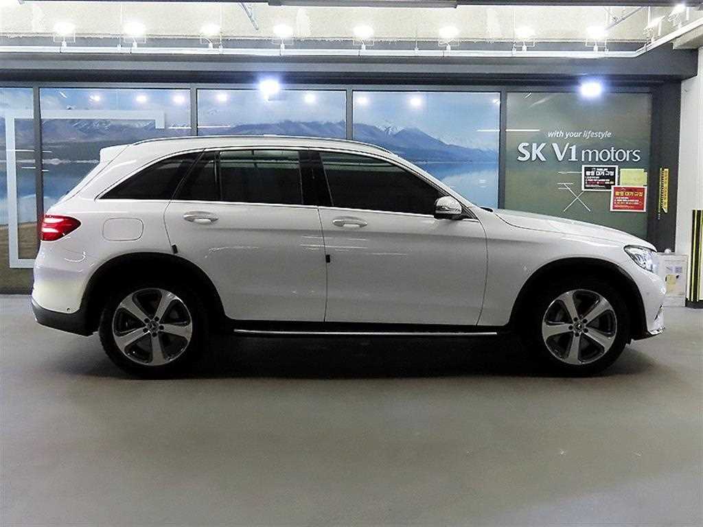 Mercedes Benz GLC Class - Vista 3