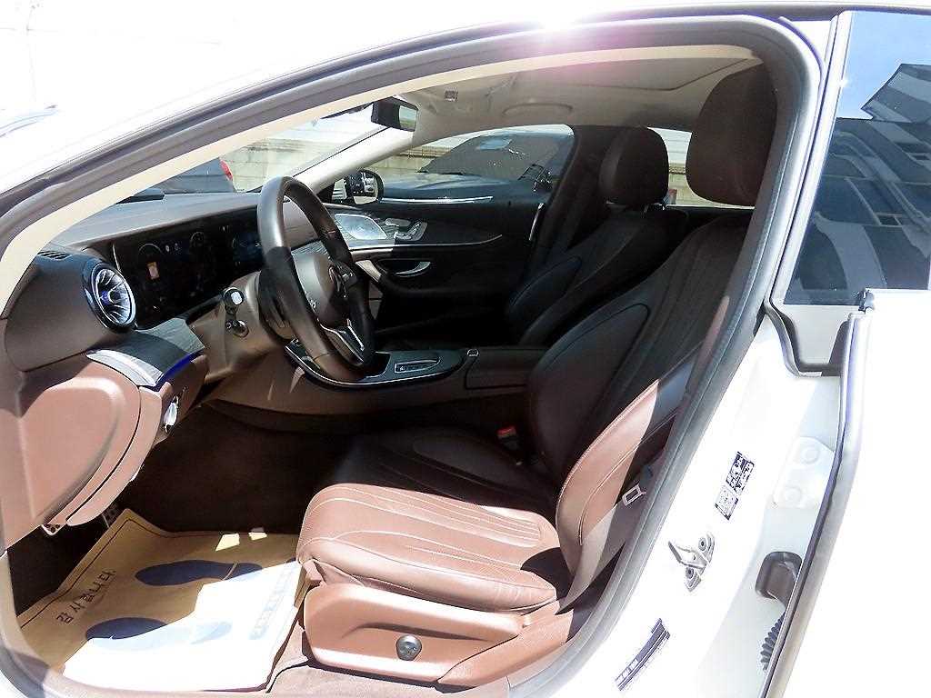 Mercedes Benz CLS Class - Vista 5