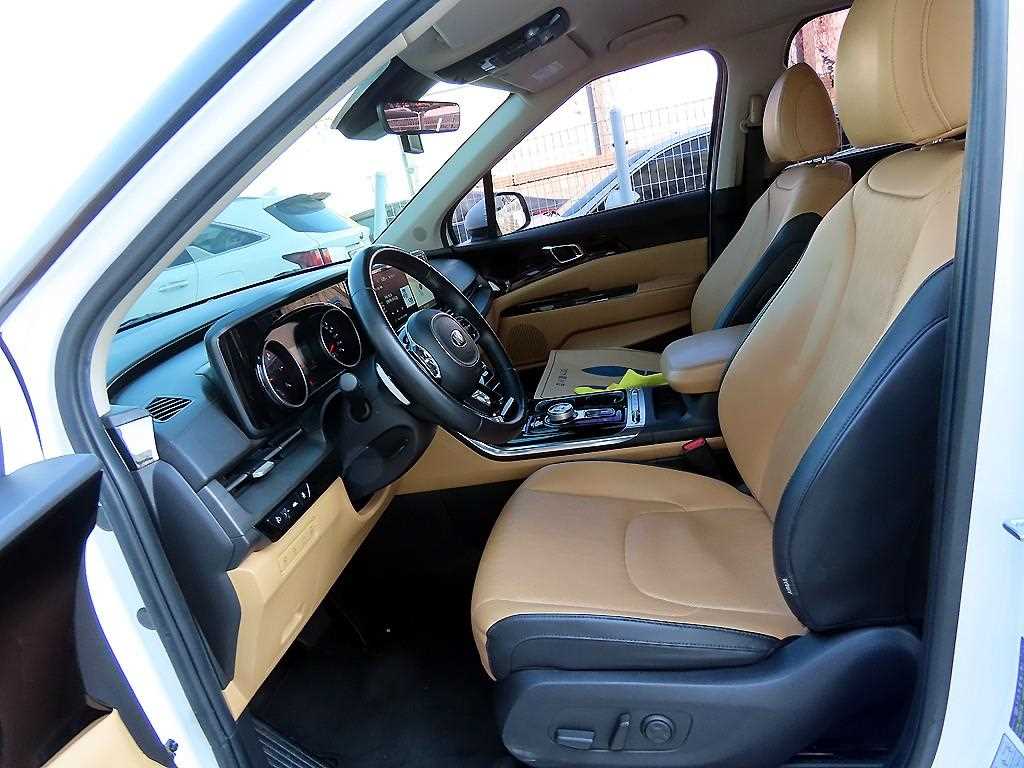KIA Carnival - Vista 5
