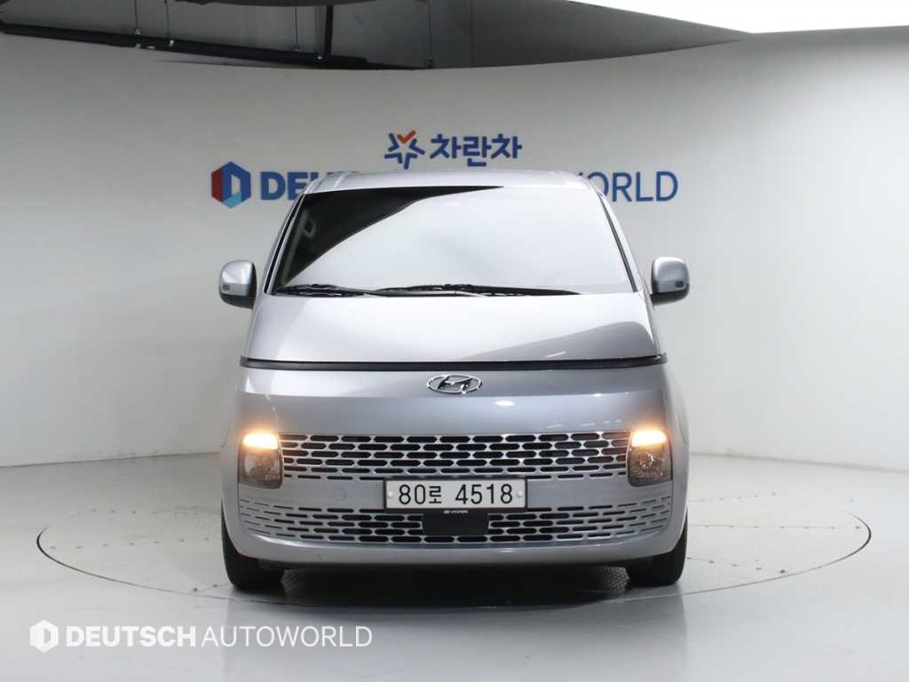 HYUNDAI Staria - Vista 3