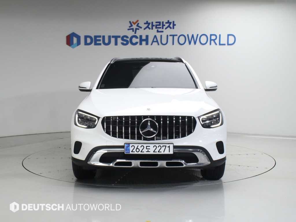 Mercedes Benz GLC Class - Vista 3