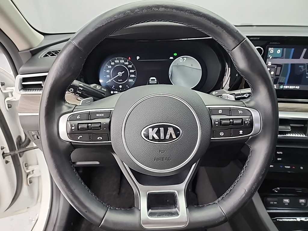 KIA K5 - Vista 9