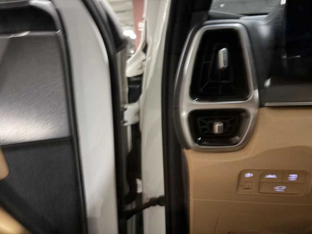 KIA Sorento - Vista 8