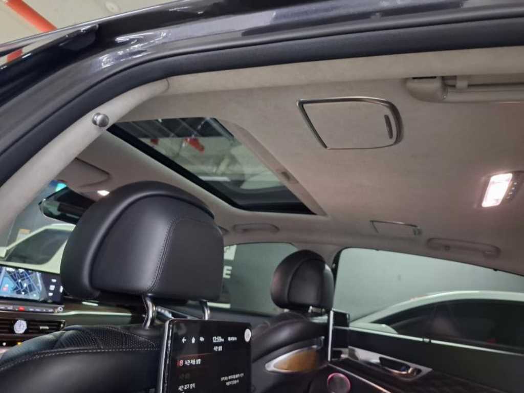 KIA K9 - Vista 9