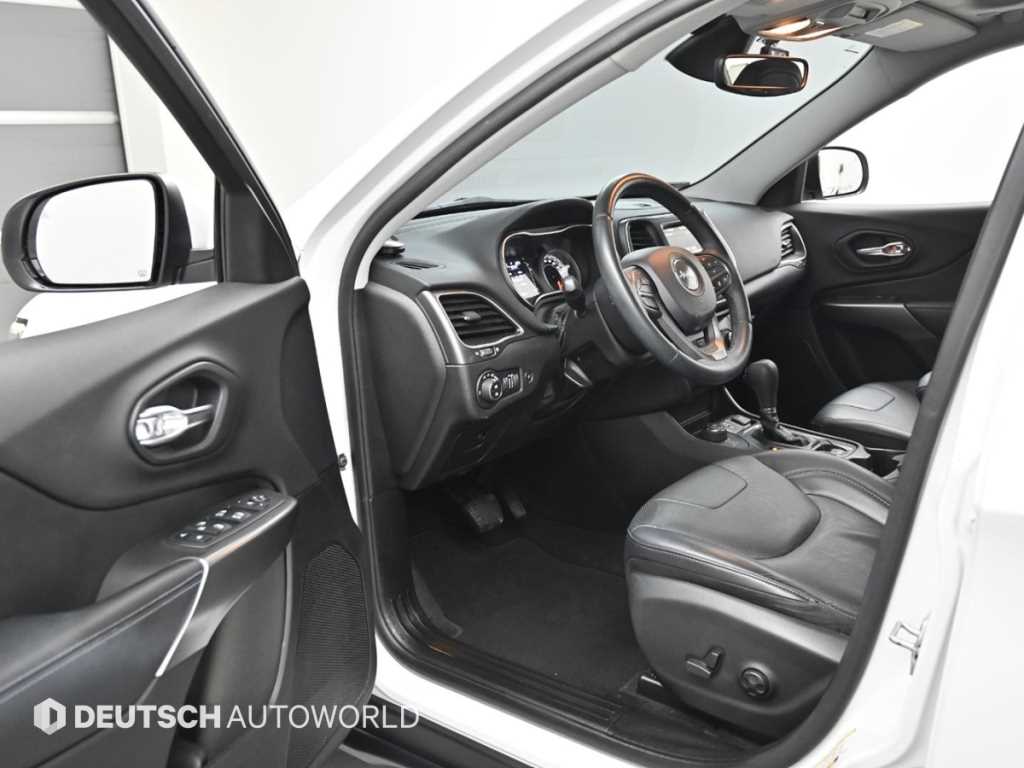 Jeep Cherokee - Vista 11