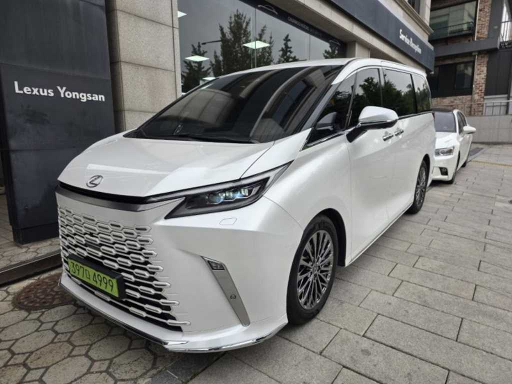 Lexus LM - Vista 2