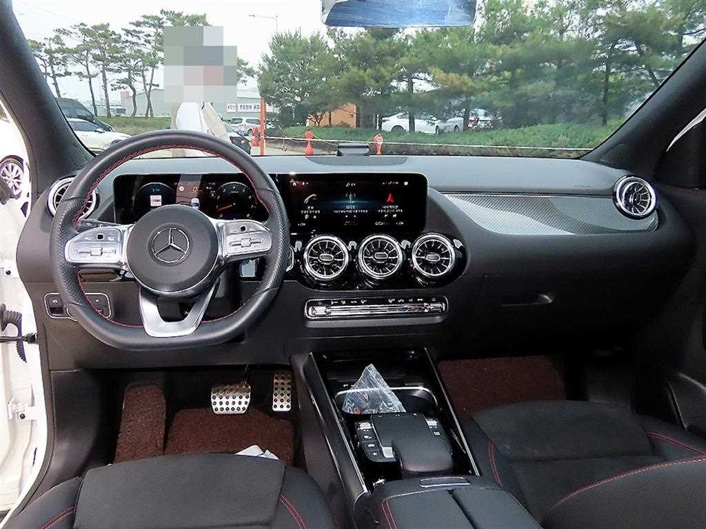 Mercedes Benz GLA Class - Vista 7