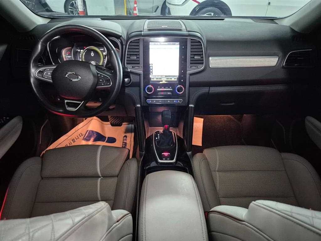 SAMSUNG QM6 - Vista 9