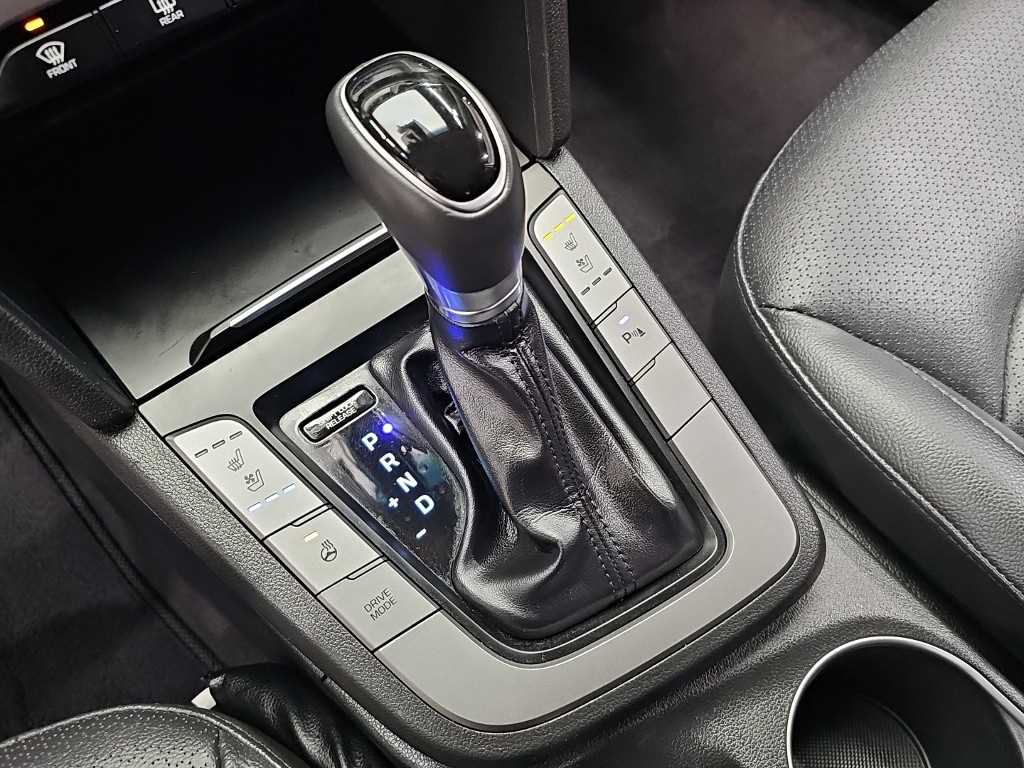 HYUNDAI Avante - Vista 8