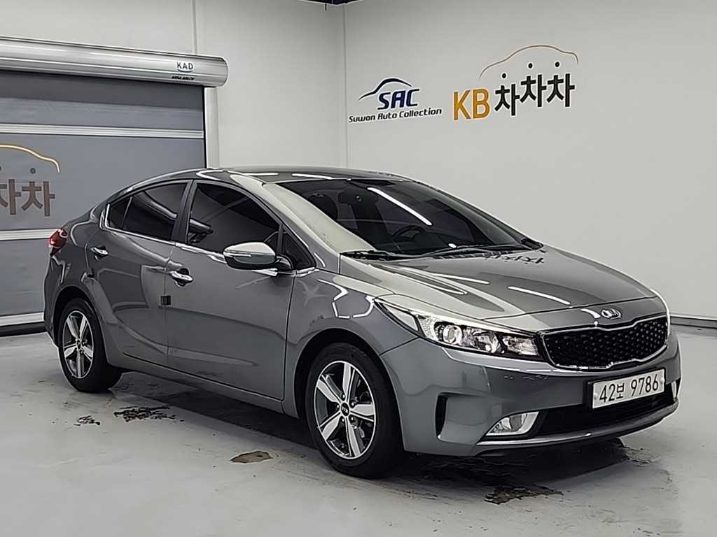 KIA K3 - Vista 4
