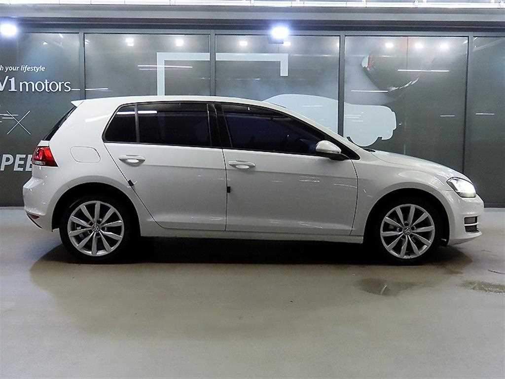 Volkswagen Golf - Vista 9