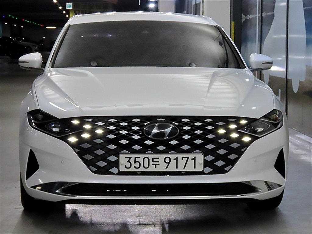 HYUNDAI Grandeur - Vista 2