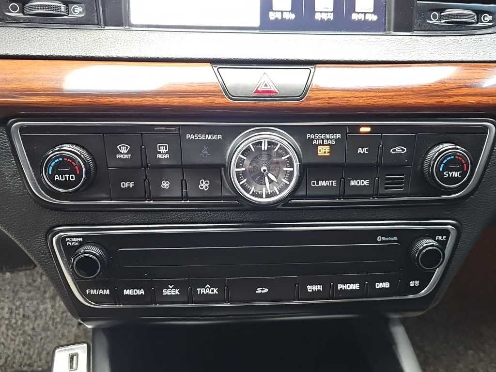 KIA K7 - Vista 10