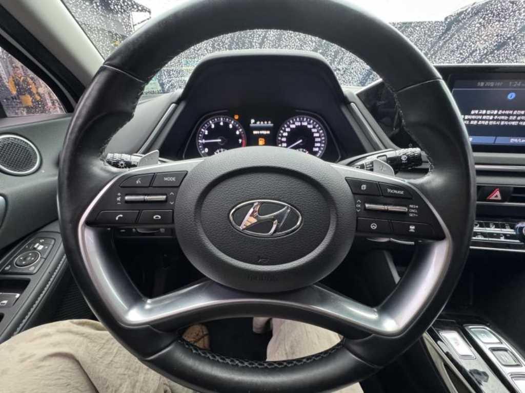 HYUNDAI Sonata - Vista 7