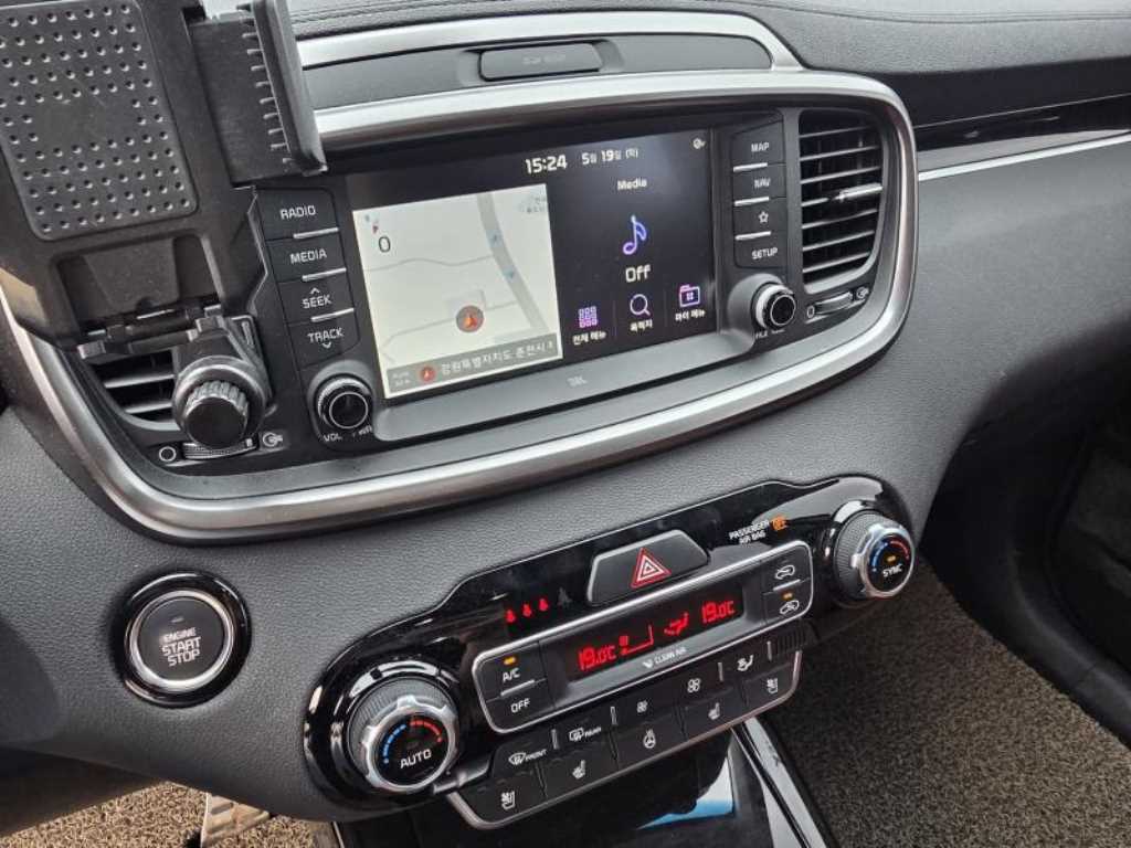 KIA Sorento - Vista 8