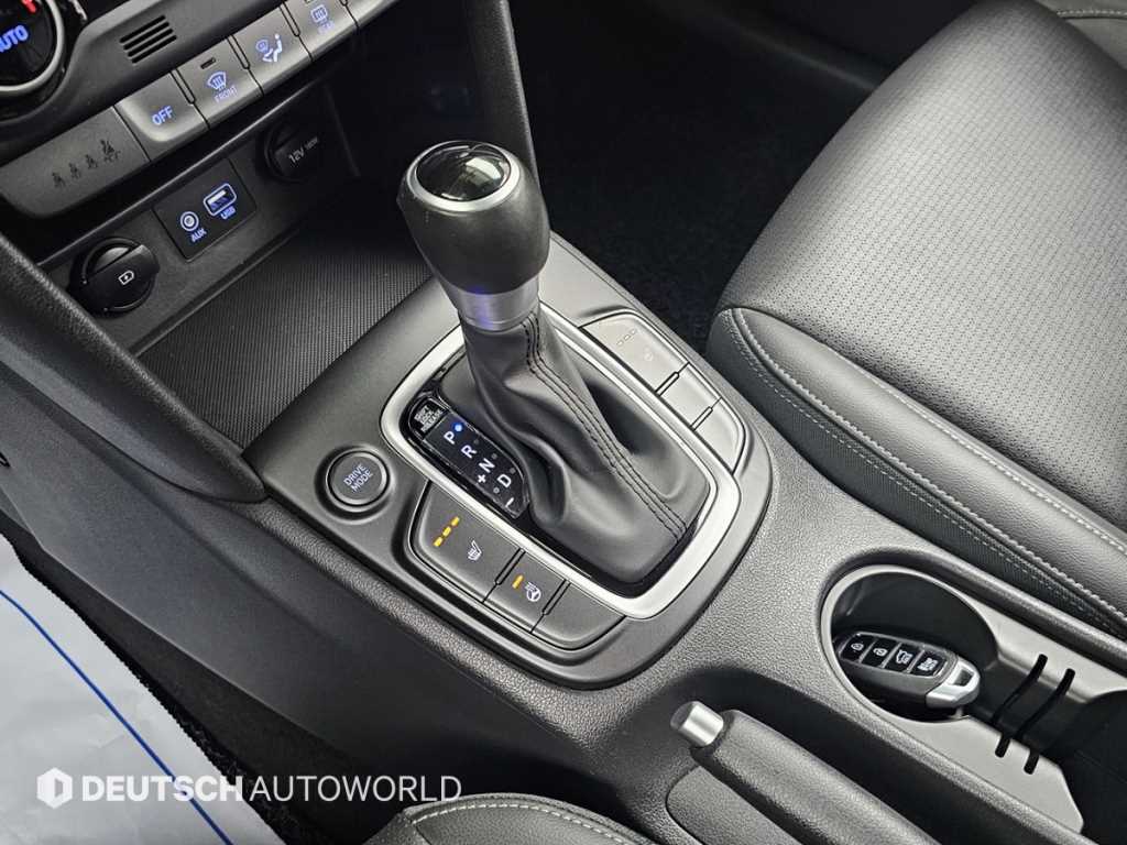 HYUNDAI Kona - Vista 9