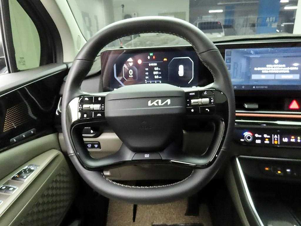 KIA Carnival - Vista 7