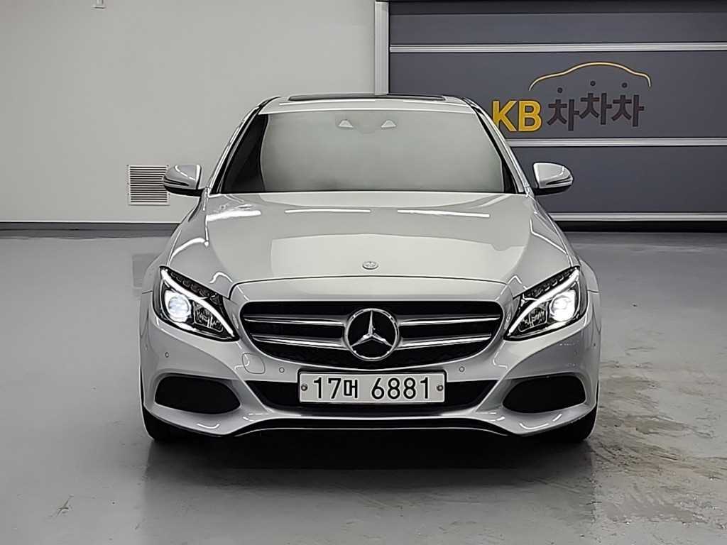 Mercedes Benz C Class - Vista 2