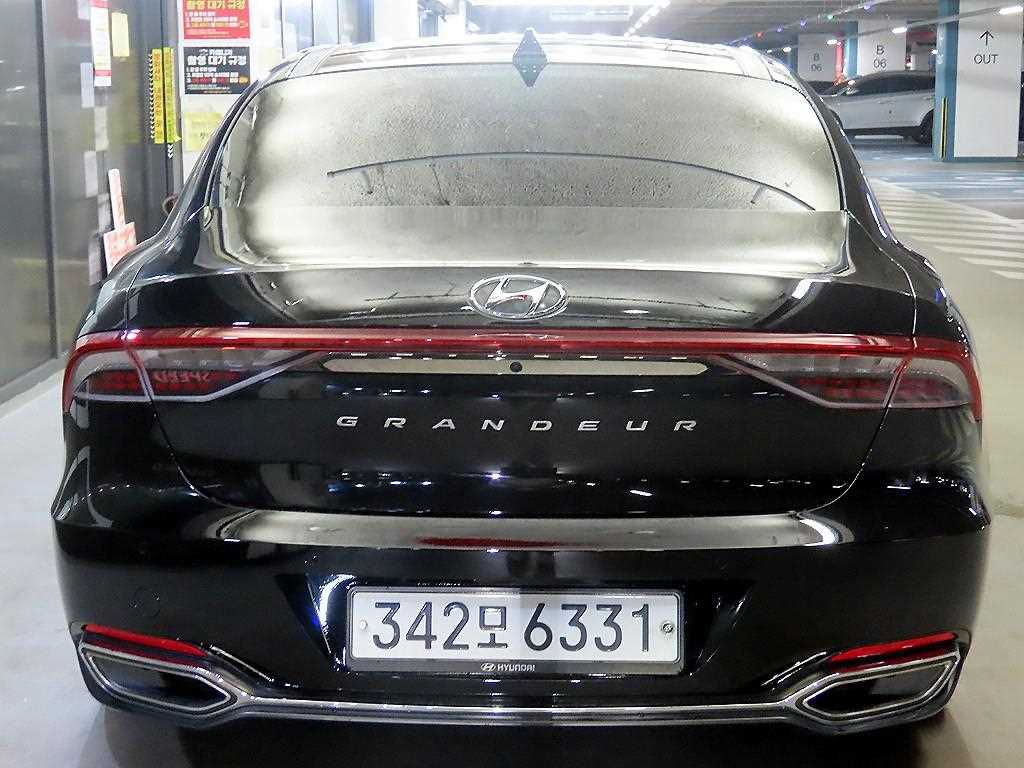 HYUNDAI Grandeur - Vista 5