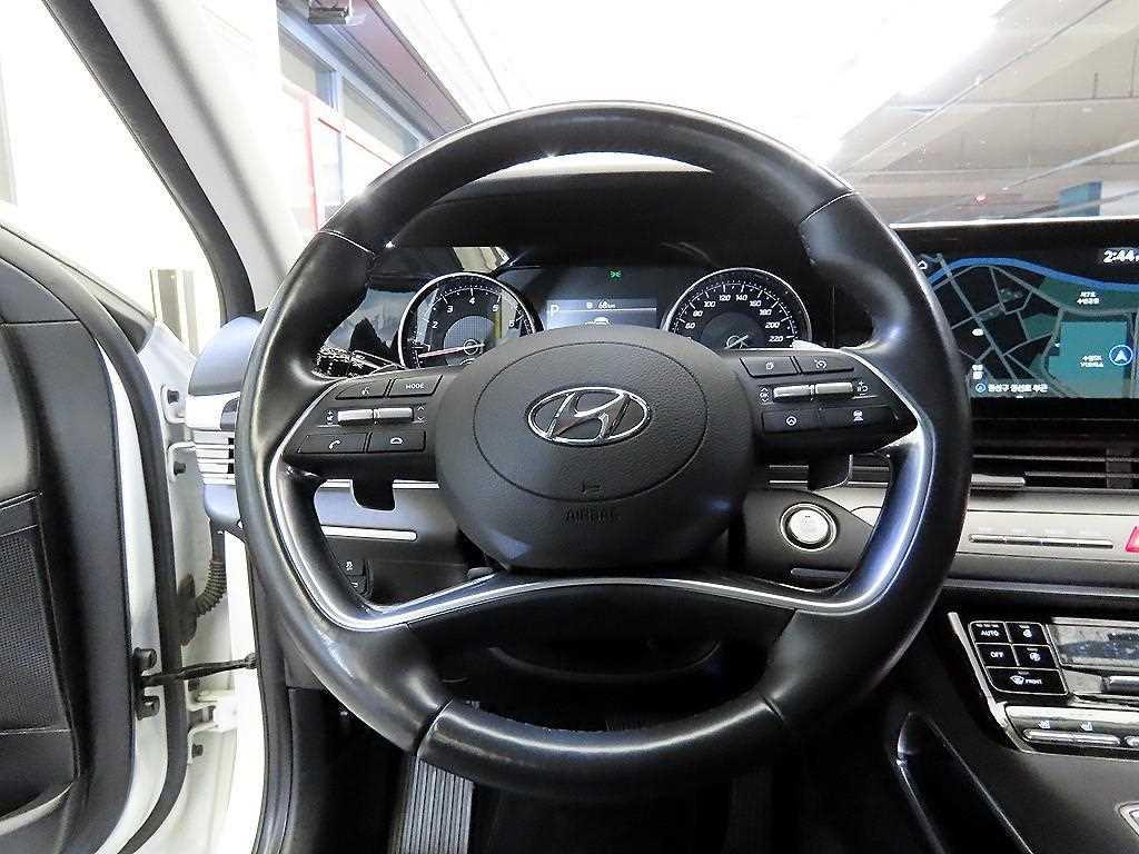 HYUNDAI Grandeur - Vista 8