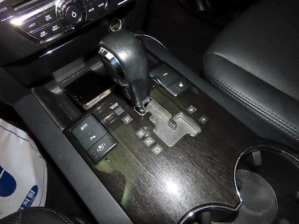 KIA Mohave - Vista 12