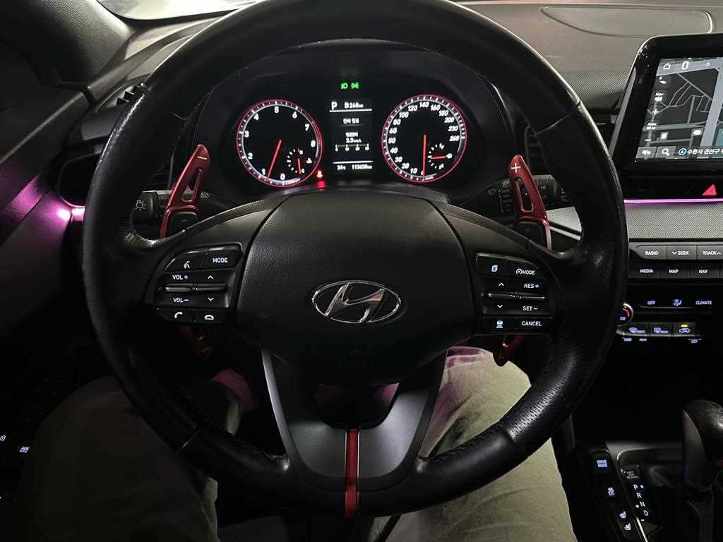 HYUNDAI Veloster - Vista 8