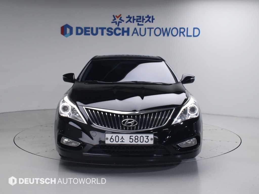 HYUNDAI Grandeur - Vista 3