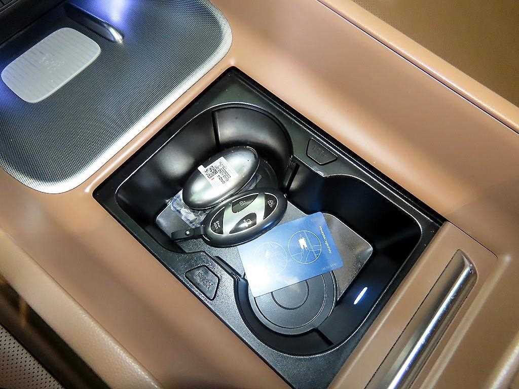 HYUNDAI Grandeur - Vista 12