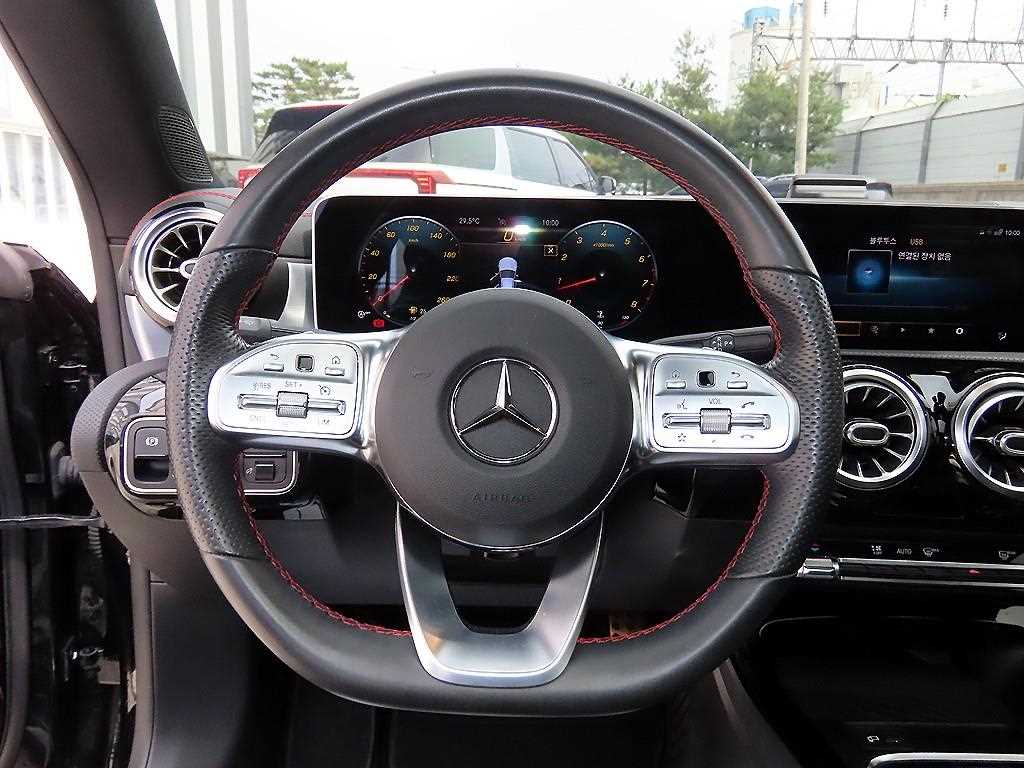 Mercedes Benz CLA Class - Vista 9