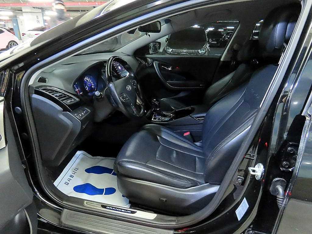 HYUNDAI Grandeur - Vista 6