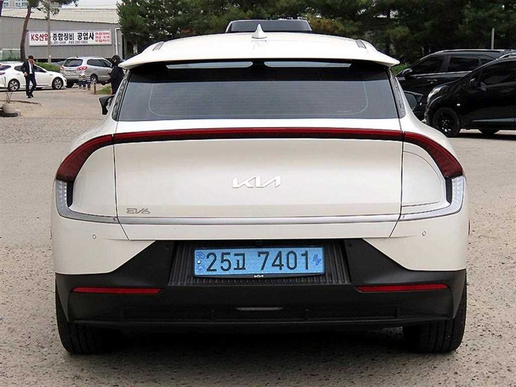 KIA EV6 - Vista 4