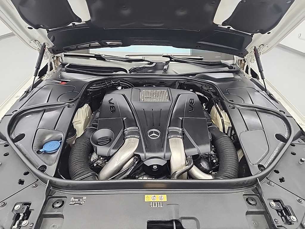 Mercedes Benz S Class - Vista 5