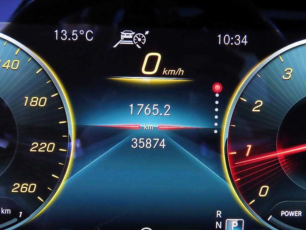 Mercedes Benz E class - Vista 8