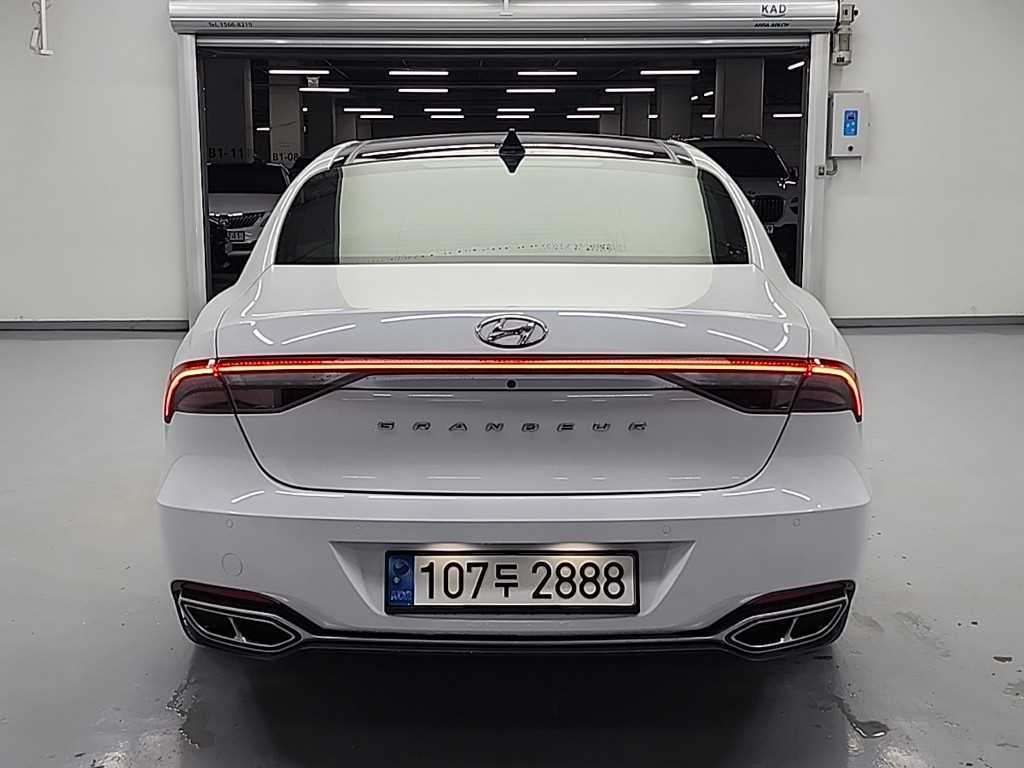 HYUNDAI Grandeur - Vista 3