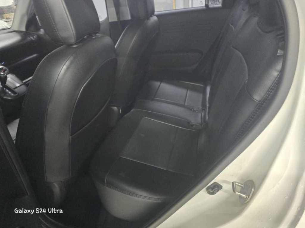 HYUNDAI Casper - Vista 4