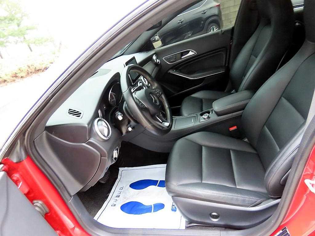 Mercedes Benz CLA Class - Vista 5