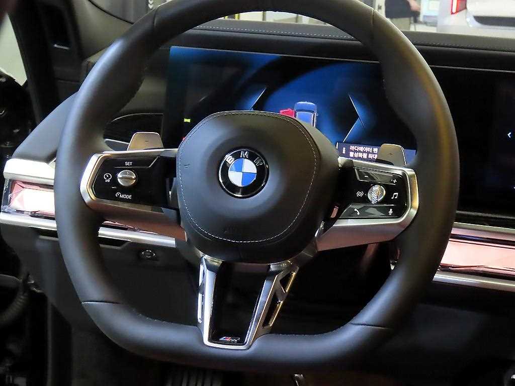 BMW 7 Series - Vista 8