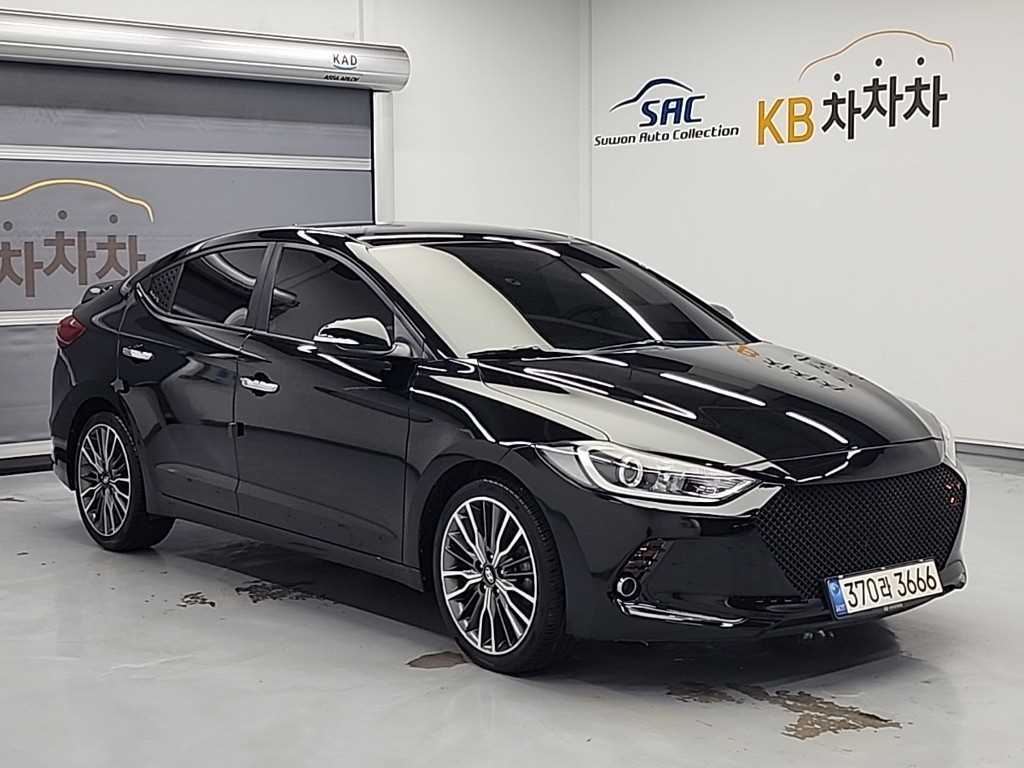 HYUNDAI Avante - Vista 4