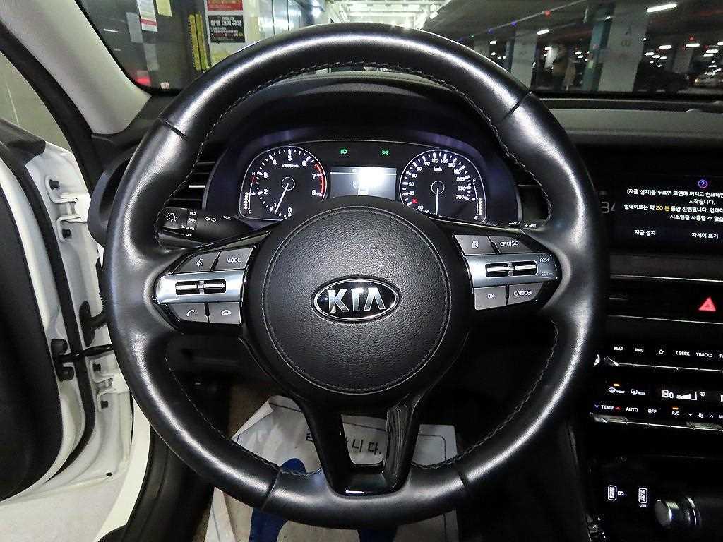 KIA K7 - Vista 8