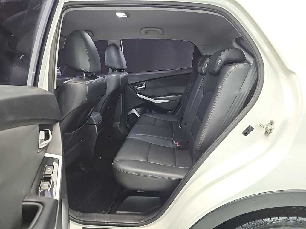 Ssangyong Korando - Vista 12